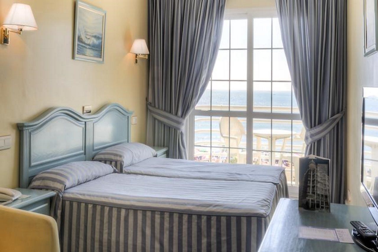 Hotel Villa De Laredo Fuengirola Ngoại thất bức ảnh