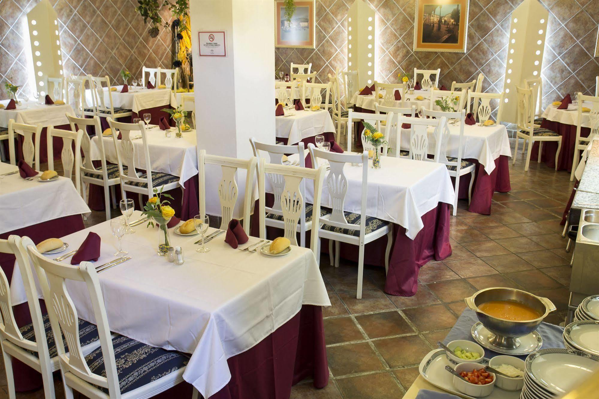 Hotel Villa De Laredo Fuengirola Ngoại thất bức ảnh